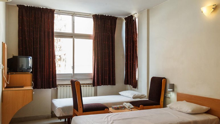 اتاق دو تخته توئین 1 هتل آریانا شیراز
